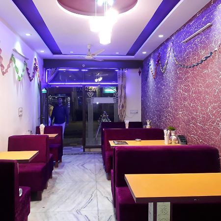 Hotel Aashiyana アーグラ エクステリア 写真